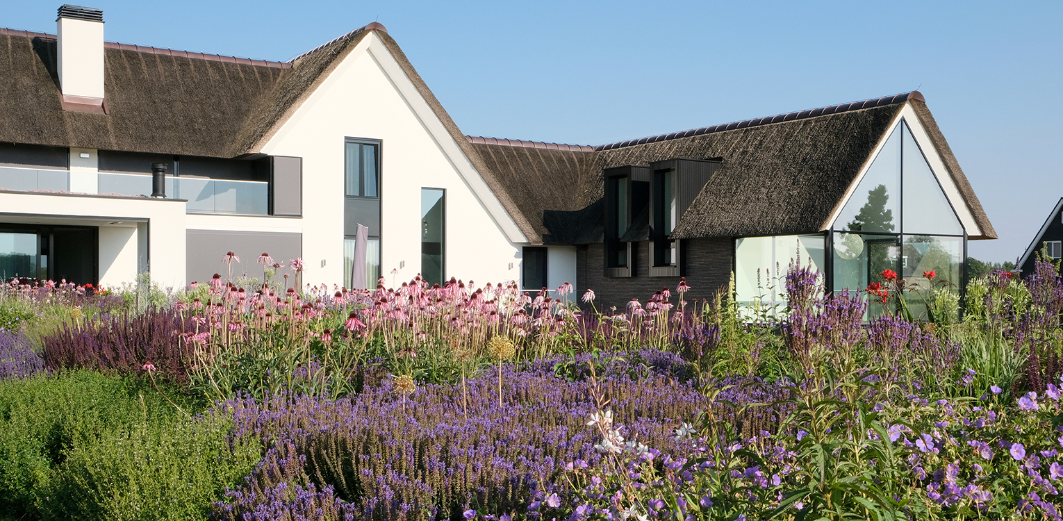 Bloemrijke villatuin Raalte